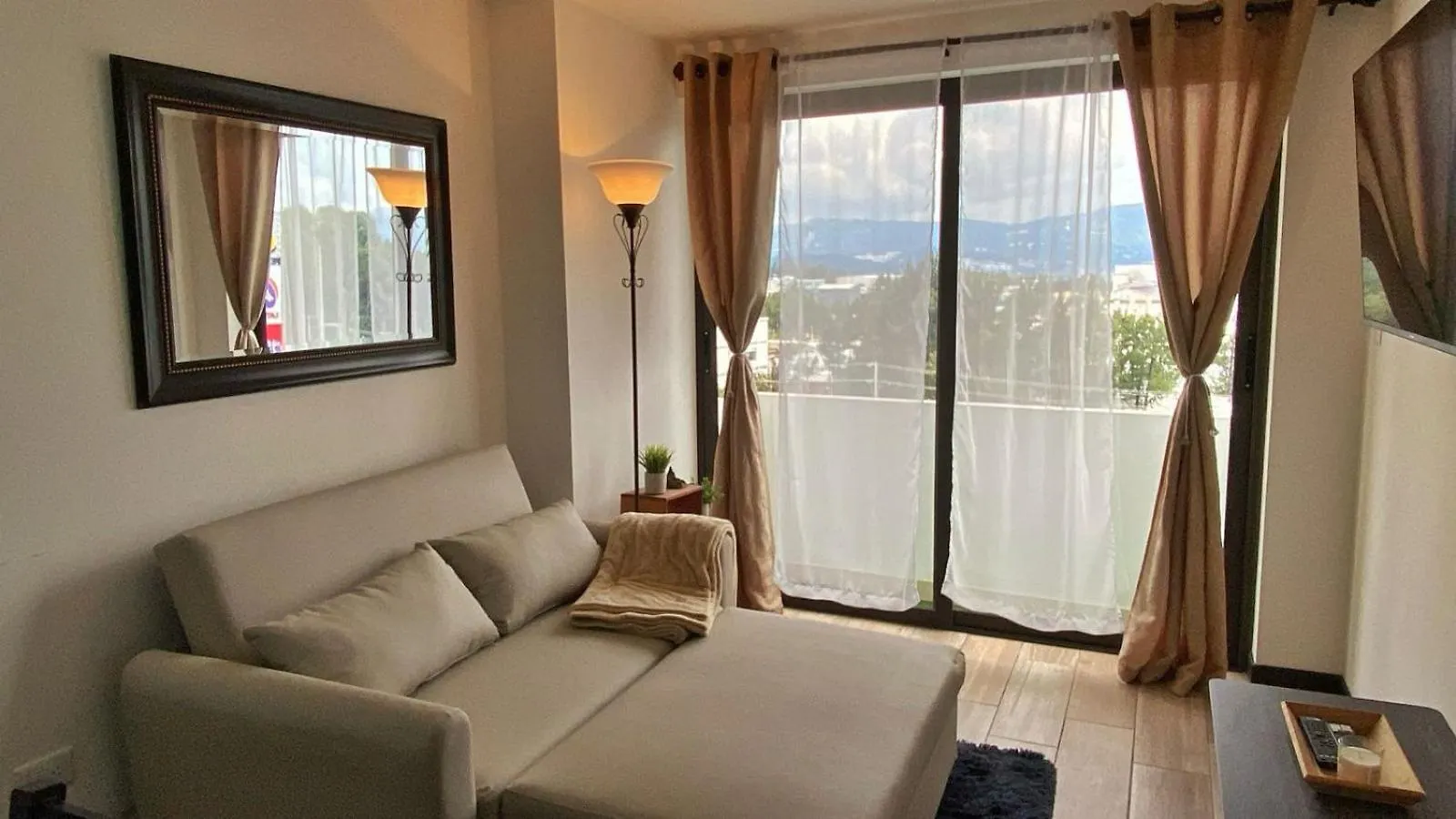 Luxury Apartment Airport With Pool Zona 12 Guatemala